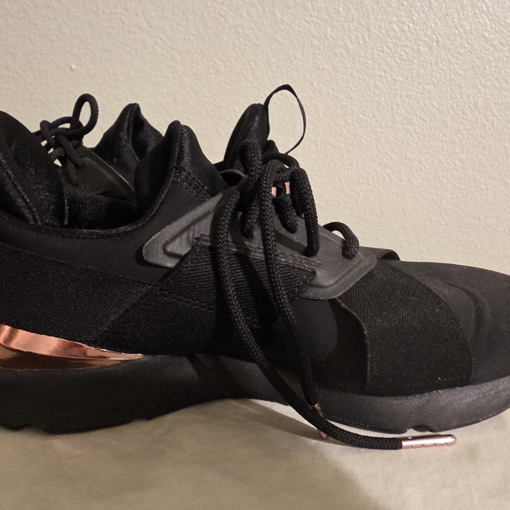Nike Black and Rose Gold Women's Sneakers